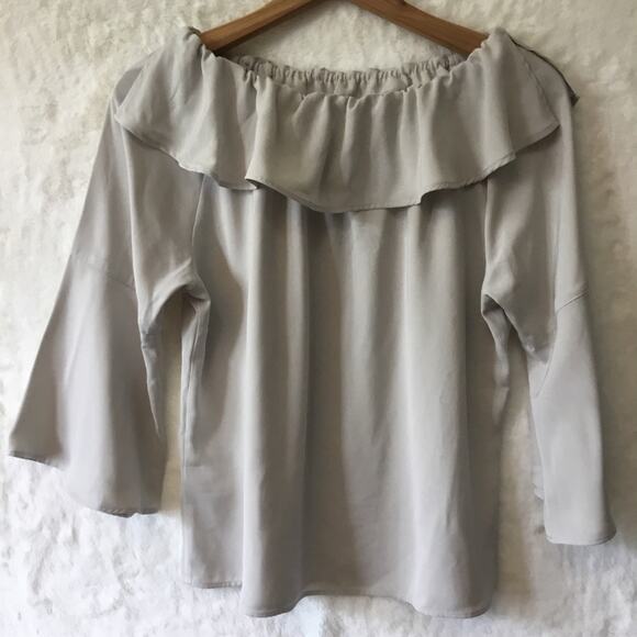 Archives Light Gray Off-Shoulder Long-Sleeve Top - Picture 1 of 12